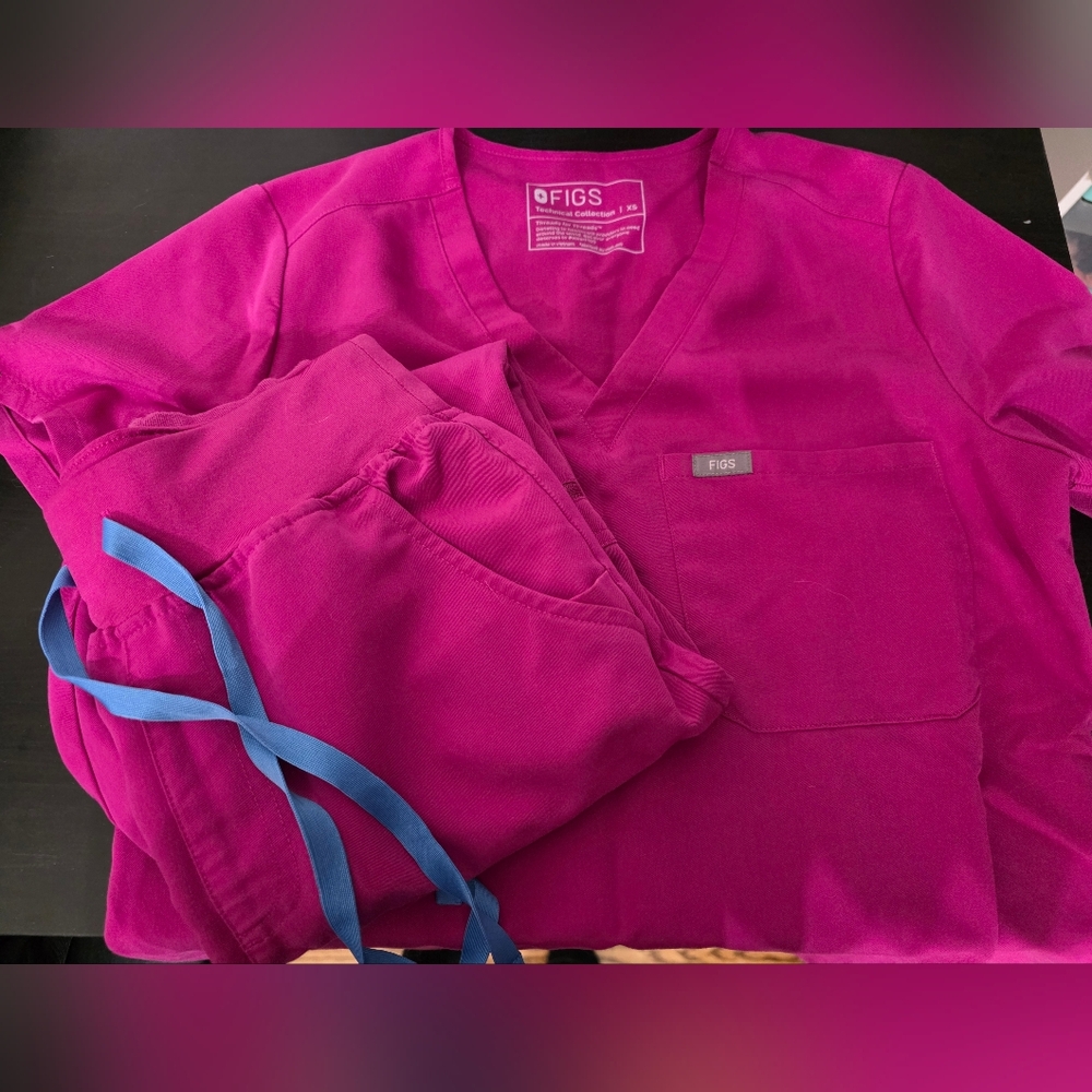 Figs Raspberry Sorbet Scrubs Set